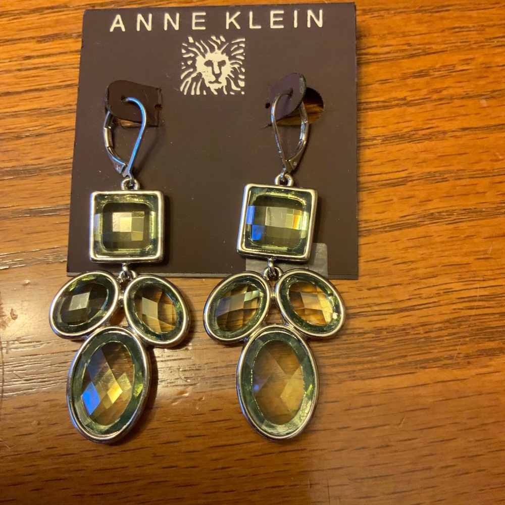 NWT Anne Klein Green clear stoned earrings